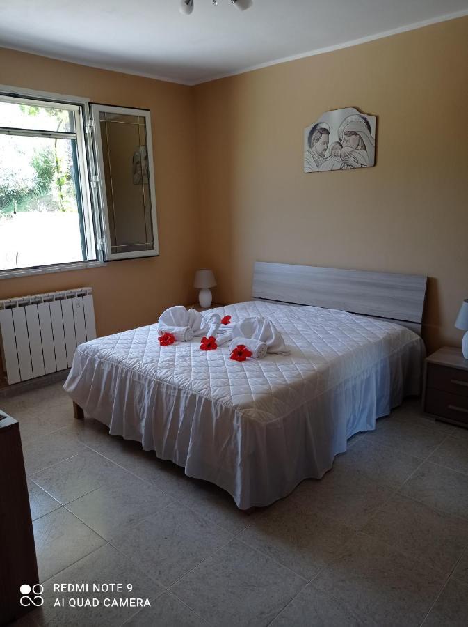 Villa Belvedere Campofelice Di Roccella Eksteriør bilde